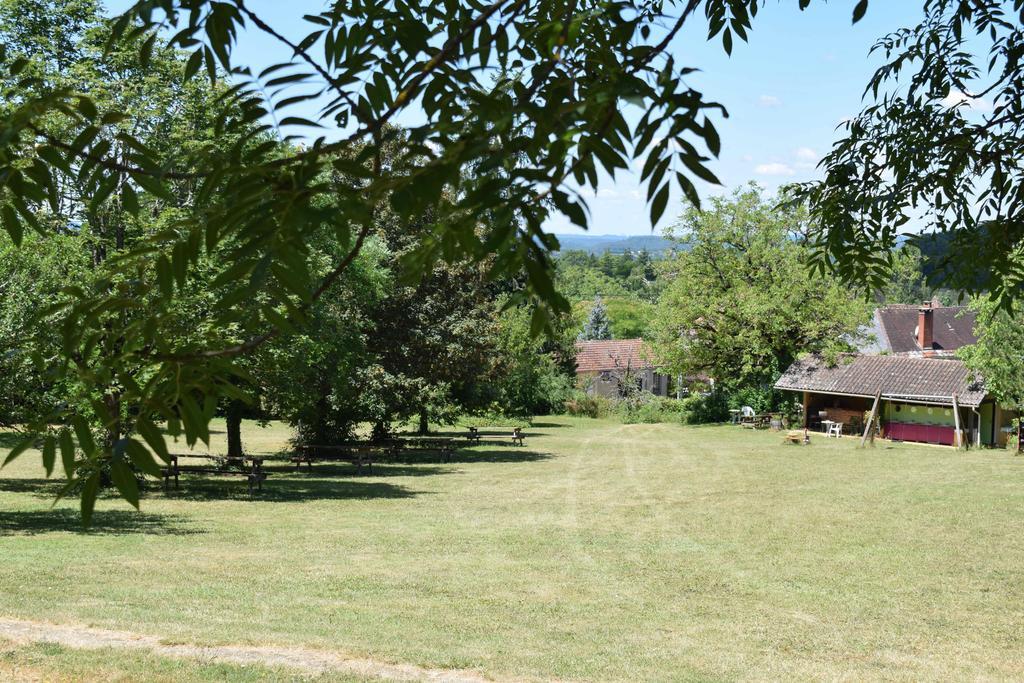 Camping Chez Francis Loupiac (Lot) Exterior foto